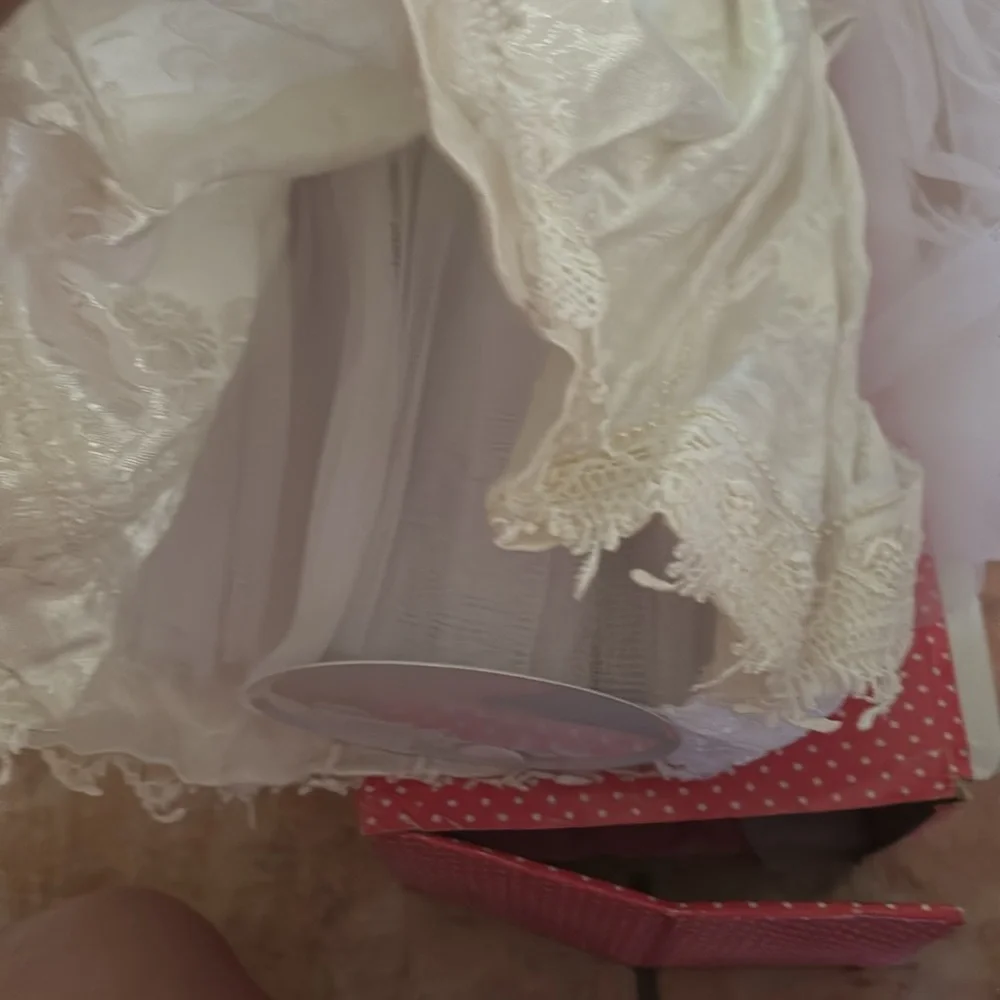 Elegant Cream Porcelain Bride Doll - Picture 2 of 8